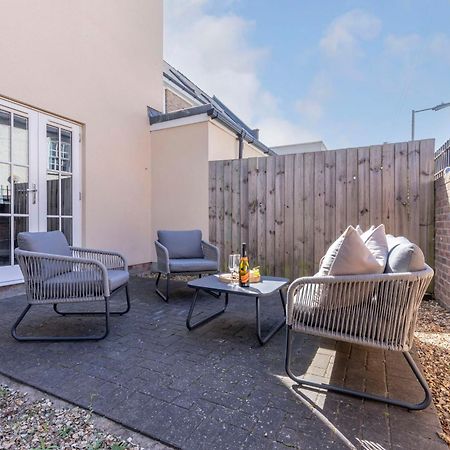 Elliot Oliver - 2 Bedroom Garden Apartment With Parking Cheltenham Kültér fotó